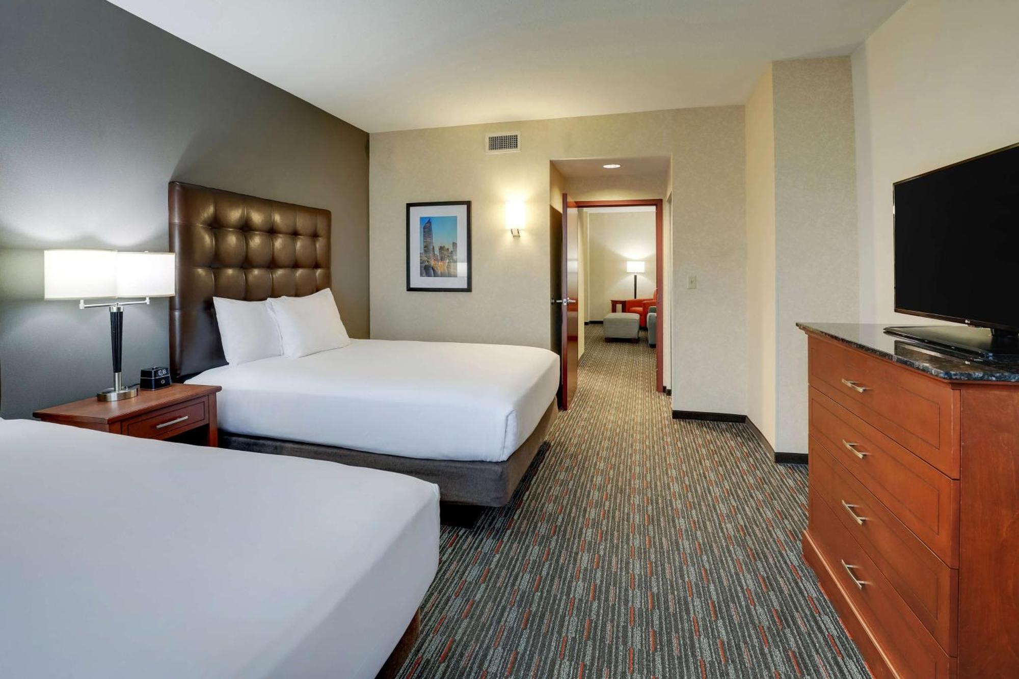 Queen Suite with Two Queen Beds,1651209462:JPEG